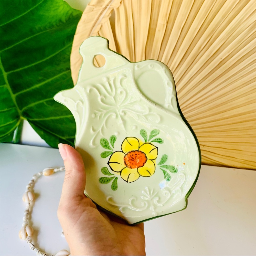 Vintage 60’s Japan Spoon Rest 🥄 Flower Power